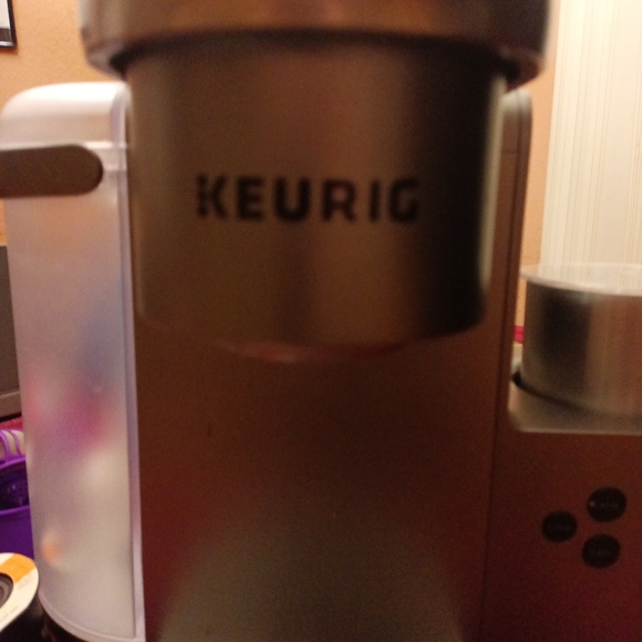 Keurig K-Cafe Special Edition Single-Serve K-Cup Pod Coffee, Latte & Cappuccino - Picture 7 of 9